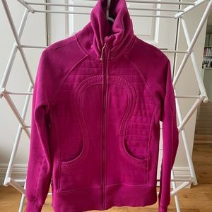 Lululemon funnel neck sweatshirt size 6